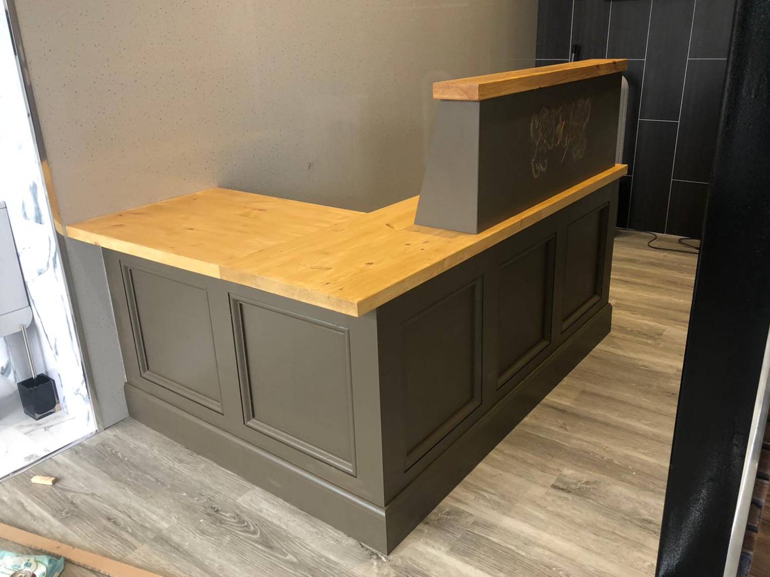 Traditional Joinery can create custom made furniture that will complement any room of the house. Bespoke Bar