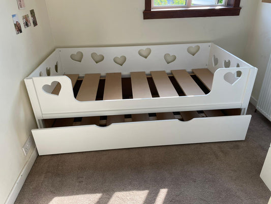 Single bed w/ Trundle or Drawer
